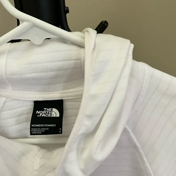 The North Face White Hoodie - Picture 2 of 5